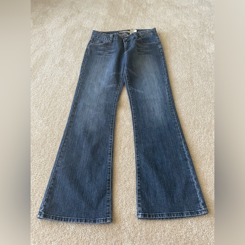 KanCan Flare Midrise Jeans. Size‎ 15 - Picture 2 of 16